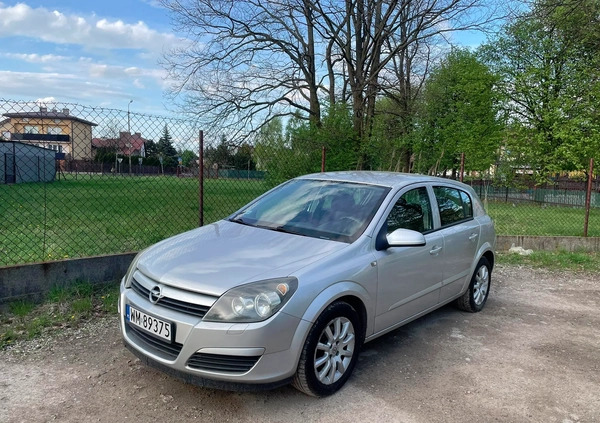 Opel Astra cena 8200 przebieg: 244000, rok produkcji 2004 z Skała małe 7